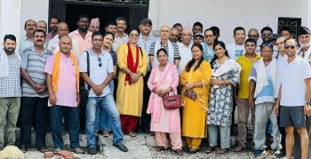 नेकपा एमालेद्वारा जिल्ला पार्टी कार्यालय सरसफाई 