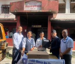 ज्योति विकास बैँकद्वारा मालपोत कार्यालय घोराहीलाई कम्प्युटर हस्तान्तरण