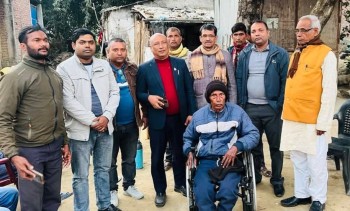 पाल्हीनन्दनका कहारलाई रोटरी क्लवद्वारा ह्लीलचेयर हस्तान्तरण