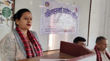 नेतृत्व विकास र उद्घोषण कला सिक्दै सरावल १ का महिलाहरू